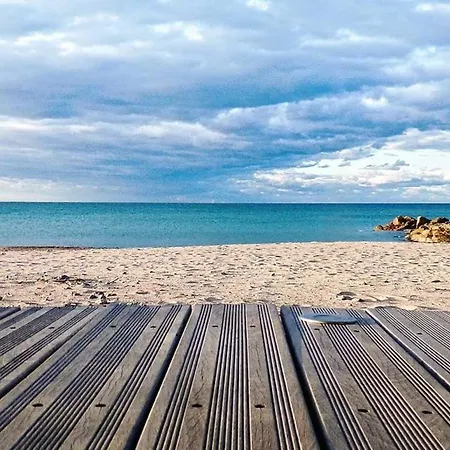 Azure Blue Stopover Semesterbostad *