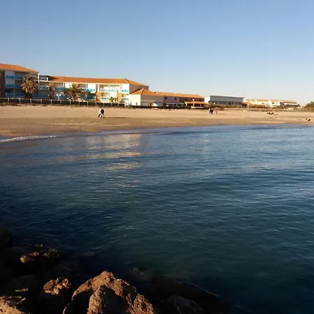 Azure Blue Stopover Semesterbostad *